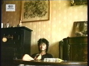 �� 03-02