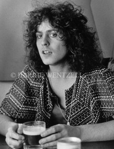  T. REX - Cosmic Dancer  http://www.youtube.com/watch?v=GMfjA4gyEcU