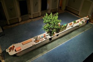 ��������