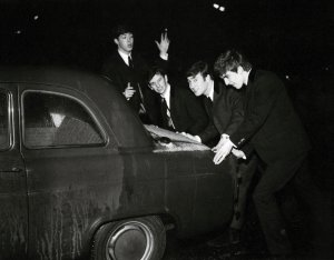 1963.02.10 � London. Sloane Square. Royal Court Theater
