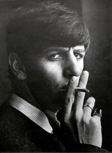 1963.08.23  Bournemouth.  Palace Court. (   ) 01 