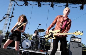   ()     Wolf Alice           Coachella Valley 2016,  1,  Empire Polo Club, 17  2016   , 