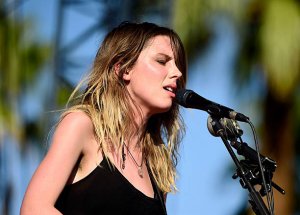     Wolf Alice           Coachella Valley 2016,  1,  Empire Polo Club, 17  2016   , . 