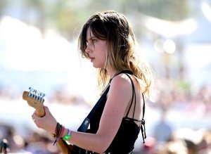    Wolf Alice           Coachella Valley 2016,  1,  Empire Polo Club, 17  2016   , .