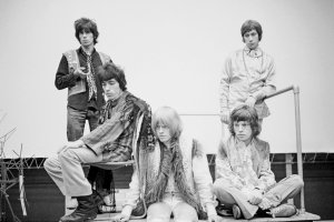 ... Their Satanic Majesties Request ,     ,  ,  ;      'Citadel' (      Roxy Music   'Street Life'),  'In Another Land'   (  ,        ,        ),  'She`s A Rainbow'        '2000 Light Years From Home' ( ,   ,    ).    - , '2000 Light Years From Home'   c!