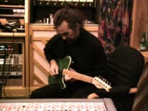 6 ������� 1995 Mill Studios � ��������: ���, ������ � ����� �������� ������ ��� Real Love.