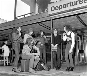  MOTT THE HOOPLE;  1970 .