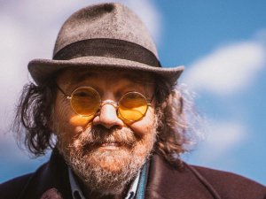 Cult folk musician and songwriter Bill Fay dies aged 81 