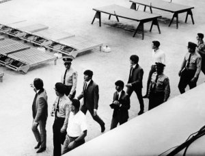  - The Beatles      Deauville  -,  ,          1964 .    16    50  .