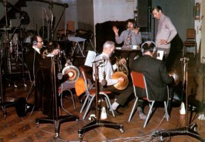  3  1967 . |   ,  EMI Abbey Road ( Beatles Book Monthly,  46 )