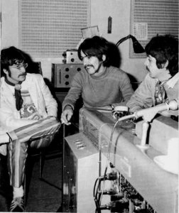  3  1967 . |   ,  EMI Abbey Road ( Beatles Book Monthly,  46 )
