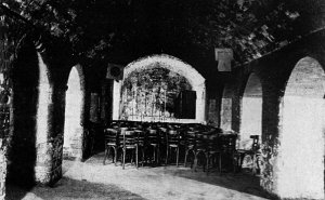  The Beatles: Cavern Club,  ()