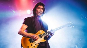 Steve Hackett announces The Lamb Stands Up Live At The Royal Albert Hall double live album  