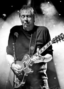   Andy Latimer 17  - 76,    ^ .    !
