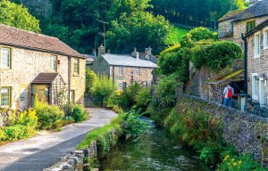 Castleton, Derbyshire by Alan Copson