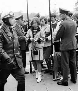 ,  -,  - - Beatles   1966 ,    ,  