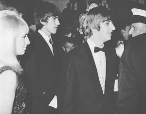 6  1964, London Pavillion.    A Hard Day's Night.