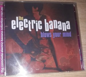 Electric Banana ��� ����� ����������� Pretty Things � ������ � 1967 �� 1978 ��������� ���� ��������� ��� �������� De Wolfe, ������������������ �� ������ ����������� � ������� ������ ��� ������� � ������������. ��� ��� ���������, ��� ����� ������������ ������ ��������� �������� ���������� �����, �������� ������ � �������� ��������� ������ ��� ������ ���������. ���� ���� ��� ����� ���������, �� ��� ������, ��� �� �� ��� ����������-�� ������c� ������ ���� �����.