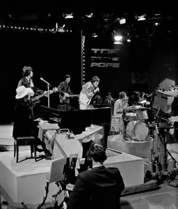 25  1967     (BBC),   Top Of The Pops, , Lime Grove Studios.