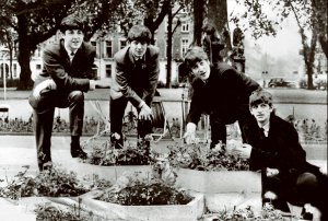 1963.07.02  London Photo session by Dezo Hoffmann