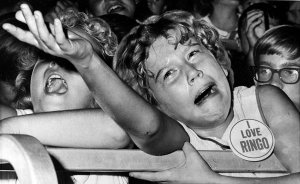 4 �������� 1964: ������� �����: Milwaukee Arena, ���������