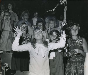 4 �������� 1964: ������� �����: Milwaukee Arena, ���������  