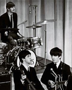 1963.11.04  London. Prince of Wales Theatre 01 