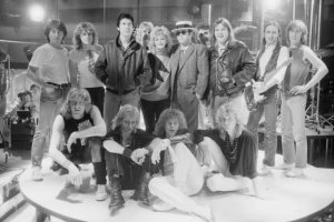        Channel 4, , 12  1984 ;    ,   Def Leppard,  ,  ,    Status Quo.