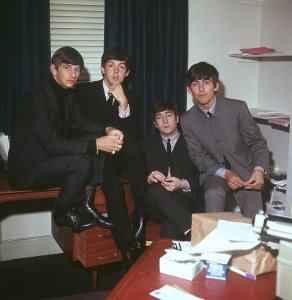 1963.10.04 � London. 13 Monmouth Street. NEMS press office