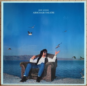  1986    ELO   Balance Of Power.     ,  ,  -,      .    .  1987        ,  ,   Cloud Nine.        The Traveling Wilburys( ,  ,  ,  ,  ).          .