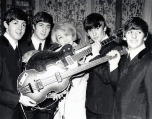 1963.11.04  London. Prince of Wales Theatre
