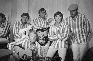 6  1966 The Beach Boys   Finsbury Astoria