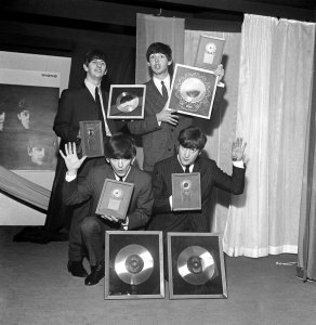 1963.11.18  London. EMI House