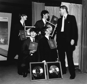  1963.11.18  London. EMI House  