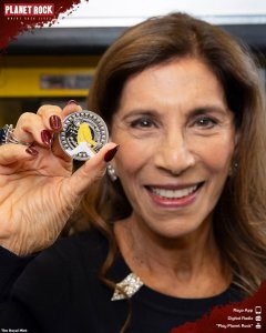 Queen's Freddie Mercury celebrated on Royal Mint coin