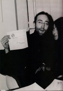         Apple      MBE , 25  1969 .