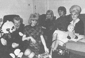 ��� ���������� ���� ������� ����� ��������������� ����������� The Beatles 26 ������� 1963 ����. ���� ��������� ������ ������� ������� ����� ���� ������� � ��� ���� ��� ��������� � ���� � ������ �� ������ ����� ����������. ��� ������� �� ���� � ����� �����: