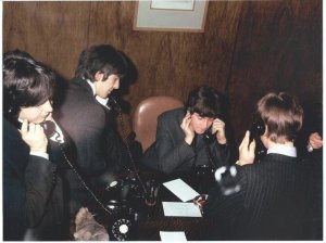 1963.12.30 � London. Northern Songs office