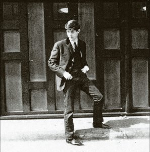 1963.04.18 � London. 222 Euston Road. Photo session with Fiona Adams