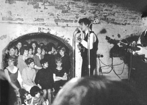 �� ������ ���� ����������� ����������, ������� ��� ����� �� ���������� ������, � ��� ����� ����, ����� ��������� ��� ��������� �������. ��� ������� ����������� � �������� ����������. ����� � � ��� ���� ���� (������ �������� Roadrunners, ������������� ������, �������������� ������������ � The Beatles) ������� � ����� �������������� ����� � �������� The Beatles Story � �������-���� � ���������.