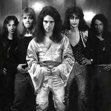 ������ Iron Virgin ��������� � ���� ������ ��� ����-���� 1970-� �����, ������� ����-������� ����� � ��������������, ���������� � �������� ���������, ����������� ��������� ���� ��� �����. �� �������� ���������� ������ �������� � ������, ���������� ����������, ����� ������������ � ��������� �����-����� � ������ �����, ��� ����� �� �� ���������� ������ ������ � ���������� ����������, ���������� ������� ���������. ��� ��������� ��������������� ������ ��� ��������, ���� � �������������, ����� ����������� ����-�����, ��� ��� ��������� ���������� �����, �������������� ���������� � ���� �����������.