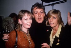    * Mary Hopkin, Paul McCartney & Linda McCartney 