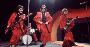 Tiger Feet �� Mud - �� ������ �� ���� �����, �������� ������ ����� � ����� ������� ��������). 4 ������, � 20 ������ �� 17 ������� 1974 ����. C��������� �������� ����� � ��������������. ������ ����� � ������ ����� � �����������, ��������, �������. 