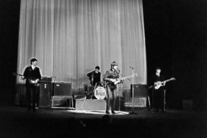 ������� The Beatles: ����� ���������, ����� 16 ������ - 4 ������� 1964 .