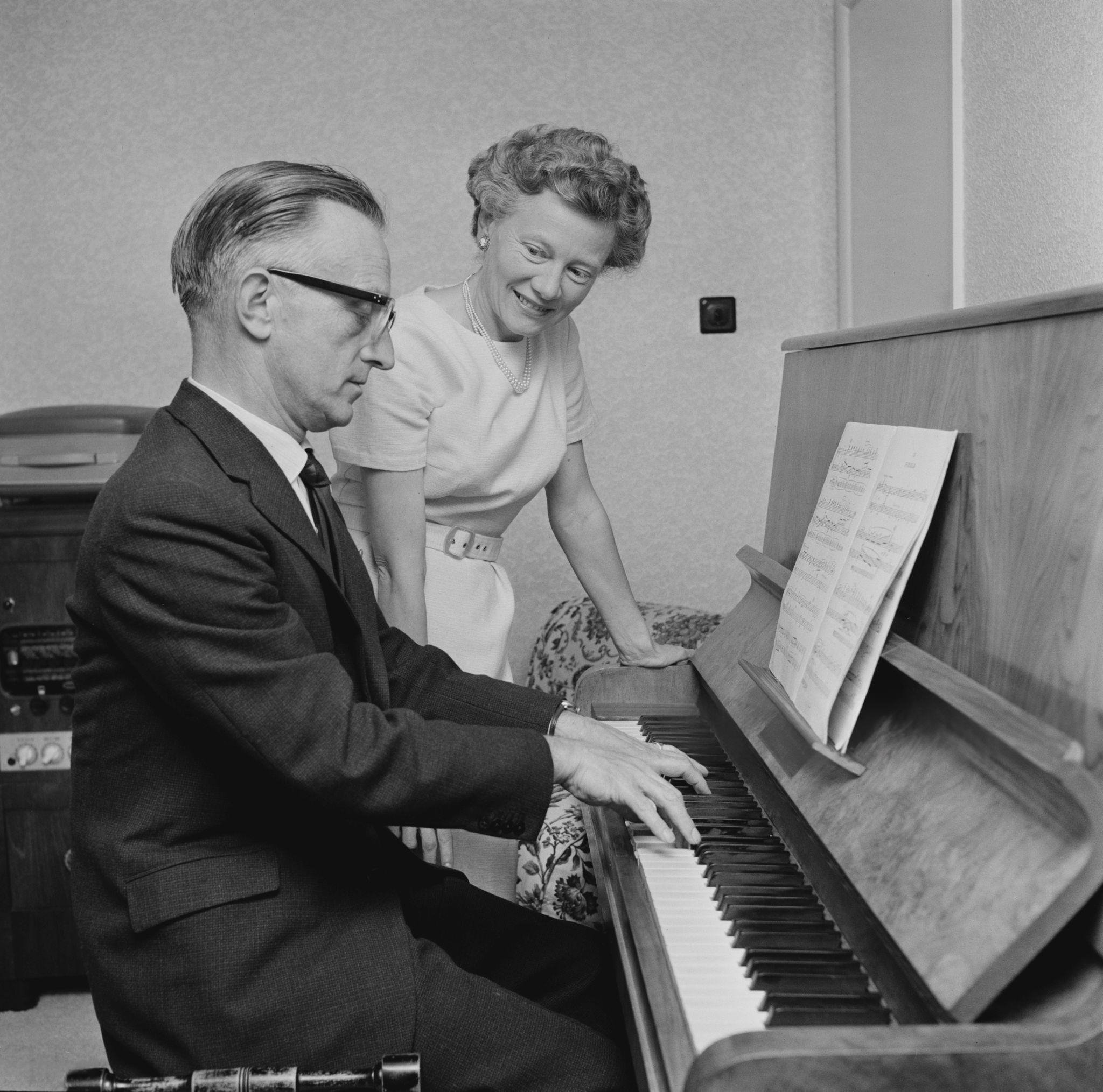 The Rolling Stones Family: Brian Jones' Lonely Hearts Club