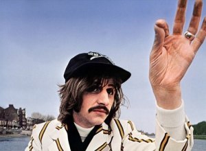 3 ������� 1969: Ringo �������� 13 ��������� ������ � ������ �The Magic Christian�.