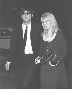 13 ������� 1964 ���� � ������ ������� � ������ � ���������� � ����� �������� �� ������-���. ���� � ������ ������� ���� ������ ����� � ������ � �������� ������ �.