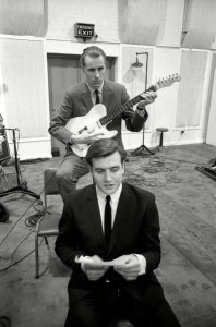  � Billy J. Kramer �