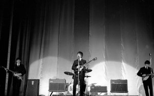 1963.12.21 � Bradford. Gaumont Cinema. Photoshot by Shahrokh Hatami