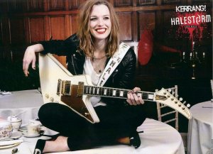 ����� ����